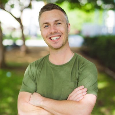 Lecturer in Design & Program Director, BDesComp @syd_designlab; Managing Director at Thrive Engagement; Co-chair CE Summit Series 2022.