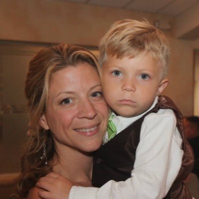 JohnsonAnet's profile picture. Educator