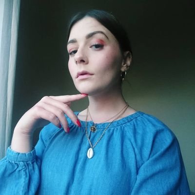 ✨ Journalist & global music PR manager ✨ Child of the night ✨ hair like a mermaid, mouth like a sailor ✨