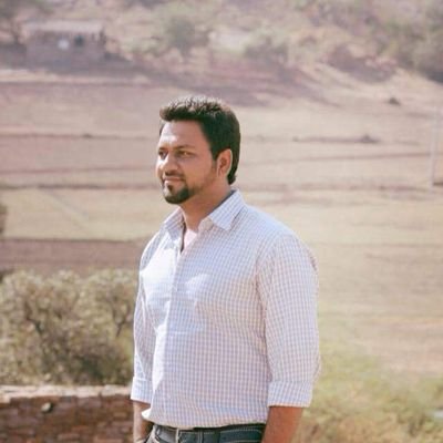 RadhePa27571622's profile picture. 