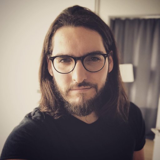 Je suis #Entrepreneur, #Développeur et #GameDesigner. Co-Fondateur d'Upcycli, application de vente et achat de vêtements de seconde main au Québec