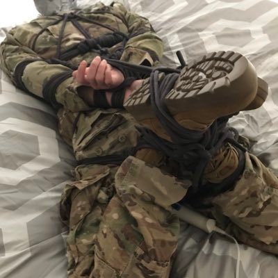 Just an ordinary guy into bondage. Enjoy both sides. Have a uniform fetish, combination of uniform and bondage is hot. T2edupguy on recon