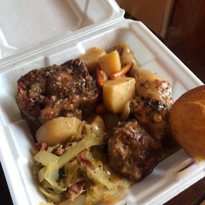 Gourmet Food Truck in the Norwalk, CT serving American & Italian Comfort Foods, Soul Food !