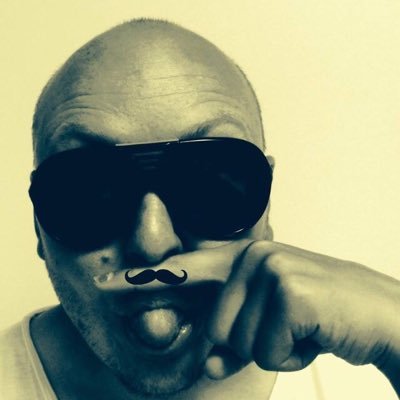 Community manager en recherche d’opportunités n’hésitez pas à prendre contact avec moi 😉