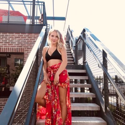 vanesssalynn's profile picture. 