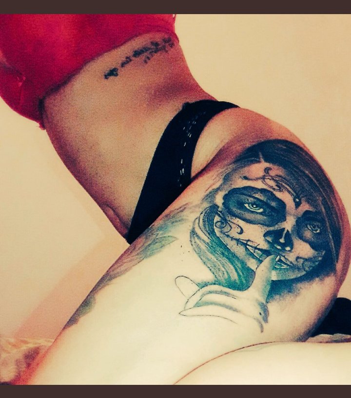 YesiaDuarte1's profile picture. Viejita, Tuyo mi corazón . 💕
Yoni . Luz de mis ojos 👣👱
Devora. Mi linda niña 🙎👗
Yamila . Mi guía, mi rescate 👭
Viejo Mi ángel eterno 😇💕