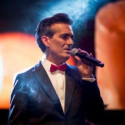 jroblescantante's profile picture. Músico, cantante y compositor. contratacion@javierroblescantante.com