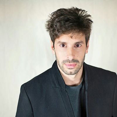 Teatro | Cine | Televisión. Actor italo-argentino especializado en Commedia dell'Arte.
Fundador de @teatrotip y @teatrocommedia
https://t.co/4AeJxqRHxU