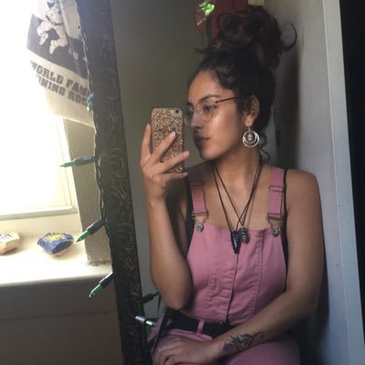 just a mexicana trying to make a living making art. message me if you want custom made wire wrapped jewelry. much love!