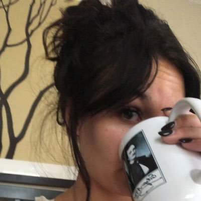 kay_mac11's profile picture. I like long walks to the fridge and dogs.