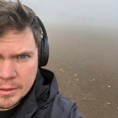 TomOakes18's profile picture. 