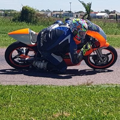 nací sin pelo, sin dientes, sin ropa, así que de ahi en adelante es todo ganancia. :-). se que me extrañas