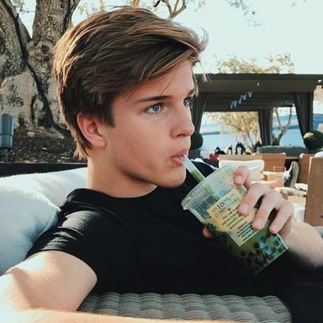 ameekduke's profile picture. ❏ ❴ ᴅᴜᴋᴇ ᴏғ ᴇᴍʙᴇʀᴀʟɪᴀ ཿ ᴘᴀʀᴛ ᴏғ ᴛʜᴇ ᴇʀᴀᴋʟɪᴀɴ ᴇʟɪᴛᴇ ﹅ ᴊᴀsᴘᴇʀ’s sᴜɪᴛᴏʀ ❵ ₊˚୭̥ #winxclubsquad˼ ━ ❛ ᴛɪᴛʟᴇs ᴅᴏɴ’ᴛ ᴍᴀᴋᴇ ᴘᴇʀsᴏɴs ʙᴜᴛ ᴛʜᴇɪʀ ᴀᴛᴛɪᴛᴜᴅᴇ ᴅᴏᴇs. ❜