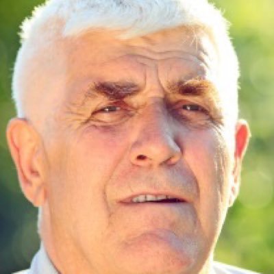 YourDaJokes's profile picture. Your Da has “thank you, next “ in his bio