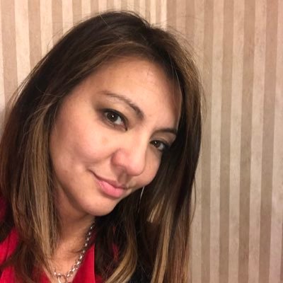 Christian. Mom. Wife. 🏫📚🎫Media Specialist 👩🏫Teacher. 💻 Tech enthusiast. 🐨Animal lover. Volunteer. 🏃♀️Runner. Avid learner 📖 and advocate for all!