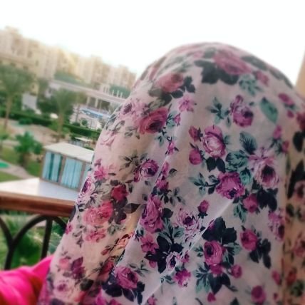  🍒 الورد للورد يا سكر 🍒
📝📕English translation