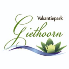 #Vakantiepark - #Vakantiewoningen in #Giethoorn aan de Dorpsgracht direct aan het #water. Inclusief #electrosloep van Februari- Oktober! ⛵️