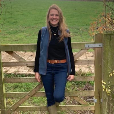 28, Fifth-generation dairy farmer in Leicestershire 🐮 milking 600 spring calving cows.