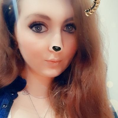 Red lippy, high heeled croydon girl enjoying life xD