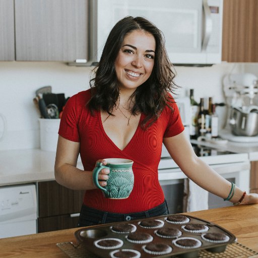 Lover of baking and desserts living in San Diego. Passionate about making people hungry. Author of baking blog https://t.co/KiLuuxfh1N. Instagram @bakeritablog