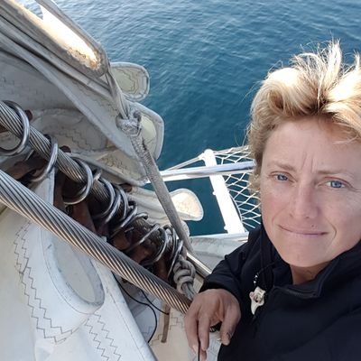 r_horowitz's profile picture. Sailor from Holland | 3/4 Social Psychologist | Social Media | text editor | Parttime zeeschuimer | into Wim Hof cold exposure