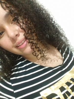 Não Sei quem é mais falsa,você ou essa dai que você chama de amiguinha