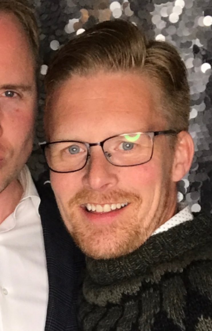Sonur kartöflubænda í Þykkvabæ, partner at LEX og eiginmaður. Pabbi Ármanns, Þórhildar og Önnu Móu.
