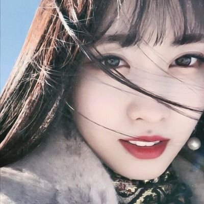PEACHxMOMENT's profile picture. #모모 위주 #TWICE GIF & CAP 🍑 개인사정으로 쉬어갑니다😥