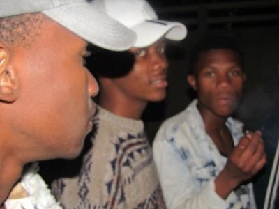 Rapper🎤//Producer🎹🎻 //sound engineer📀🎧//versatile producer🎶🎼 //DopeChefBeatZ 🎶//whatsapp tens:0658397782//🔥🎤🎻📀📀🎧🎶🎶🎼