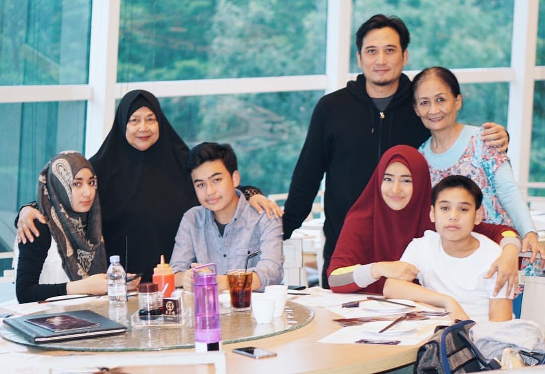 koploholic99's profile picture. 