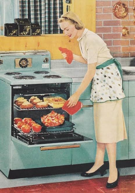 Live like a 1950s housewife!