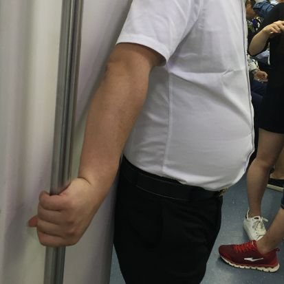 eightpig8's profile picture. 既然转身，别回头!