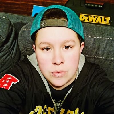 TheLybbee's profile picture. Not much to say I guess I'm just.....AWESOME
💜 Destiny