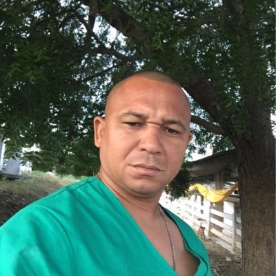 MoraYendrik's profile picture. La lealtad incondicional a mis principios revolucionarios.