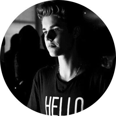 Dear Justin,I saw your hairflip, your light hair, your dark hair & I can promise you one thing, I’ll be here to see your white hair. HE FOLLOWED&FAVED 21/7/14