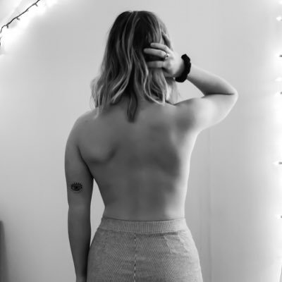 rhiannonjones36's profile picture. Hi. I love cats, pizza and long days at the mountain.