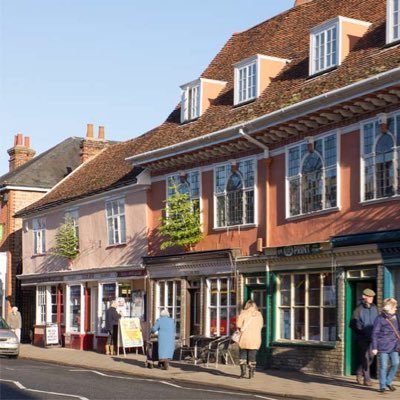 An historic market town in Suffolk. Follow for #HadleighLove