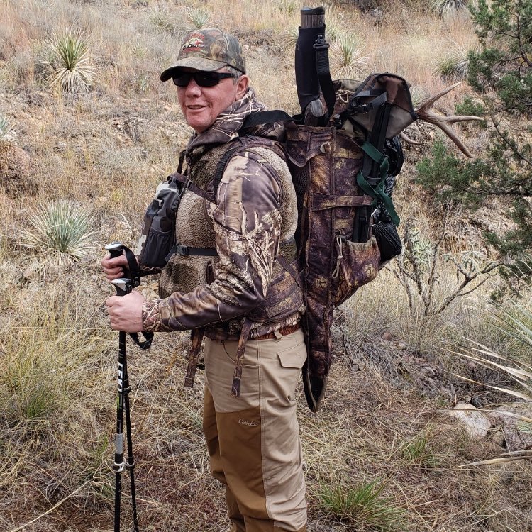 🇺🇸wilderness junkie,Married,Blessed to be living in Gods Country,Supporter of Trump KAG NRA our Vets & founders Constitution , build that WALL 🇺🇸