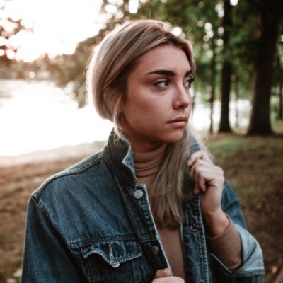 loreleisiemasz's profile picture. Jesus, music, traveling, coffee. ⬡