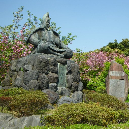 公益財団法人鎌倉市公園協会の公式アカウントです。中央公園管理事務所のスタッフで鎌倉市内の公園について情報発信していきます。なお、基本的に当アカウントからのフォローやリプライ（返信）は行いませんので、ご了承ください。