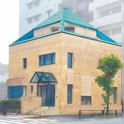 文京区の多目的貸しスタジオ。展示でもライブでもご希望に応じていかようにもご活用いただけます。ご相談ください。ディアパソンピアノあります🌱金曜 #よるだけのお花やさん は（ほぼ）日暮れ頃から。https://t.co/RncG9d8MGA