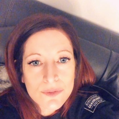 lynnemoz's profile picture. 