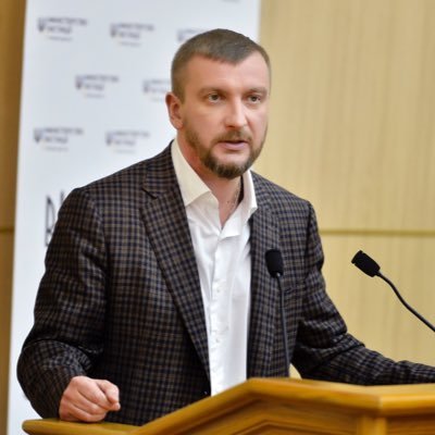 Український політик, доктор юридичних наук, 14-й Міністр юстиції України