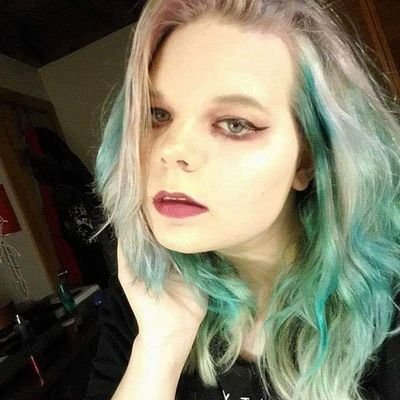 Fell in love with places Ive never been and people I've never met/ twenty something/
Concert enthusiast, free spirit, wanderluster
Instagram: just_a.reject