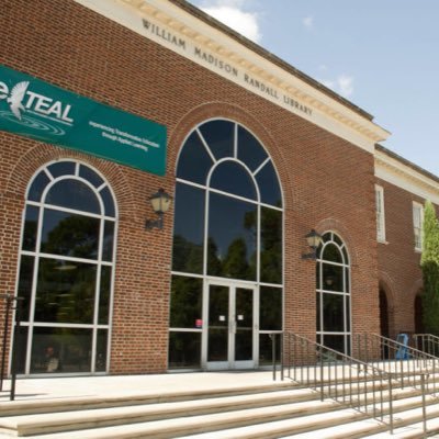 Student run account to document all the crazy things you overhear at good ol' Club Randall. DM us your submissions! (not affiliated with UNCW)