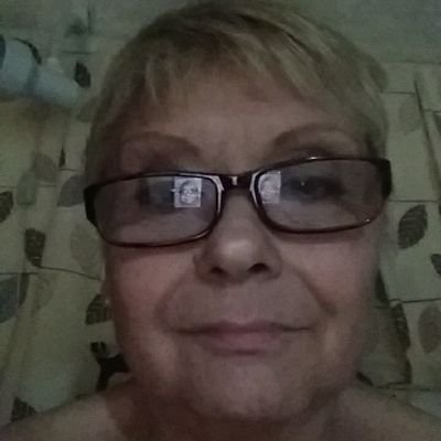 eliralva's profile picture. 