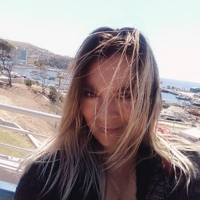 MADRE que se le fue parte de su vida .fueron 31 días luchando y buscando a mis ojitos azules y lo encontraron en el rio.muerto.destrozada te amo hijito ama mama