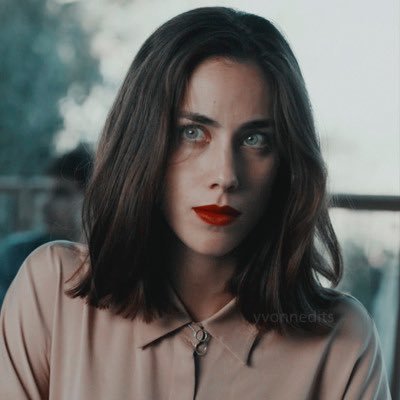 fiIiamaris's profile picture. ⠀⠀⠀ ⠀⠀⠀⠀ ⠀⠀⠀ ⠀⠀my dad once told me ⠀⠀⠀ ⠀⠀⠀⠀ ⠀⠀⠀ ⠀⠀’women like you drown oceans.’