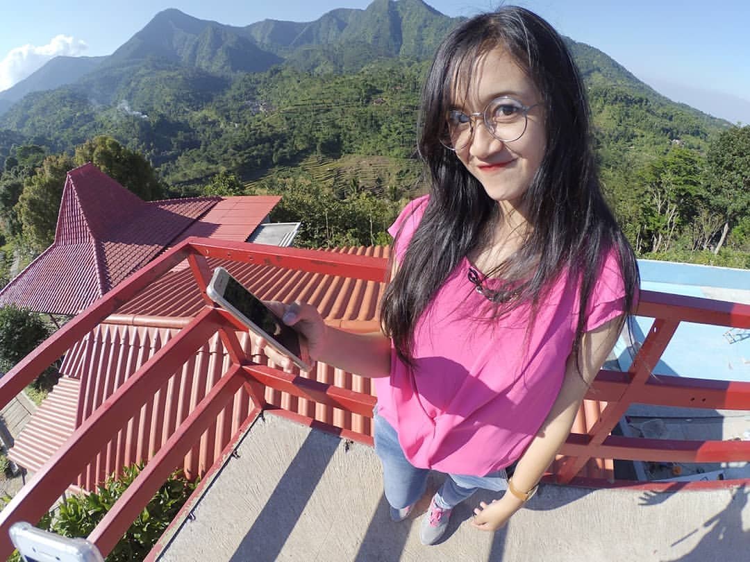 YoanEnstein's profile picture. New twitt