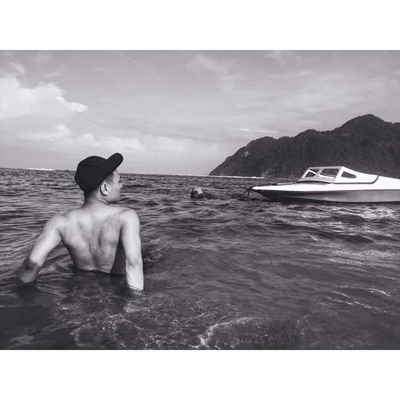 danielhans42's profile picture. 